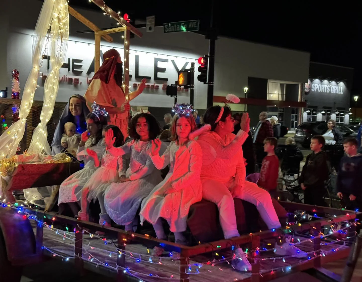 parade_JYlU